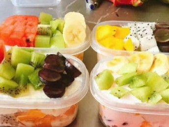 图特色水果捞怎么做？成都职业培训带你掌握流行甜品制作技巧